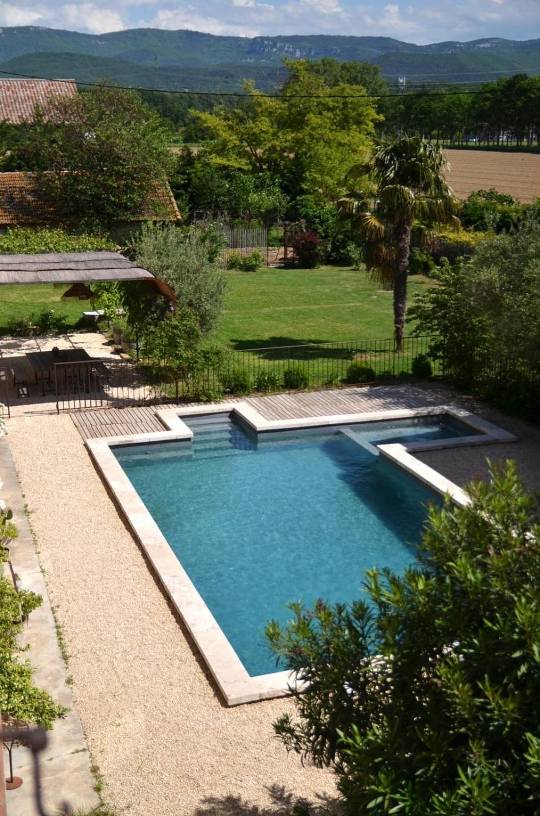 Ferme St Pierre 2 Suites Avec Repas, Piscine, Clim, Cheminee Ou Baignoire Spa Chabeuil Eksteriør billede